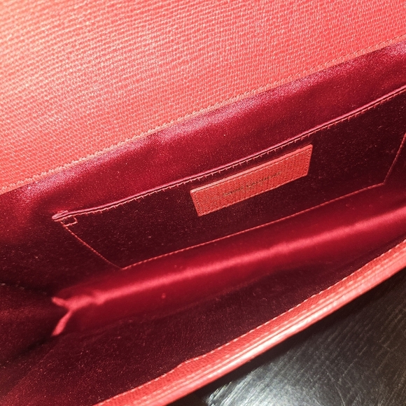 Saint Laurent Y Clutch in Red Pebbled Calfskin Leather with Gold Hardware - Picture 3 of 9
